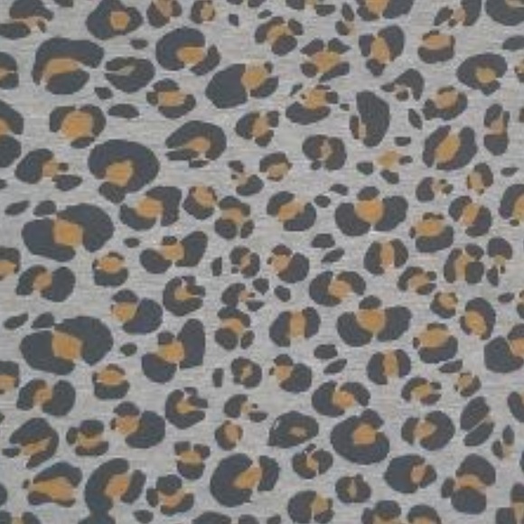 H&M Women's Animal Print Blouse, Size Medium - Picture 6 of 8